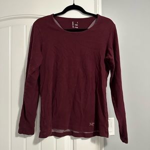 Arc’teryx maroon long sleeve large